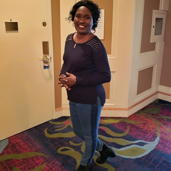 Meet your Posher, Nike - Picture 4 of 4